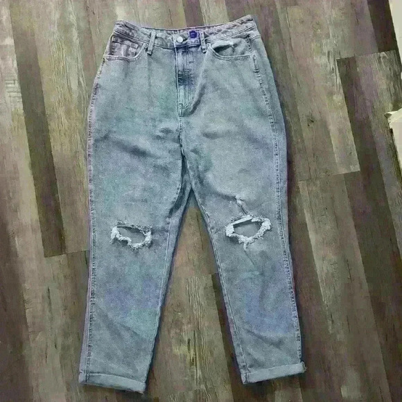 Arizona Jean Co.  Curvy Mom Junior Jeans - Picture 1 of 3